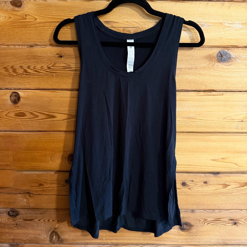 Lululemon Black sleeveless Top Womens Size Medium
